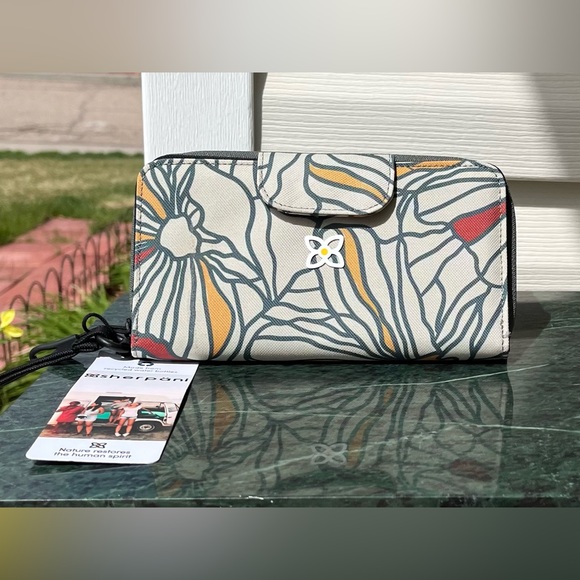 Sherpani Tulum Zip Around Wallet. RFID Wristlet Wallet. Multi Color. No tags - Picture 4 of 7